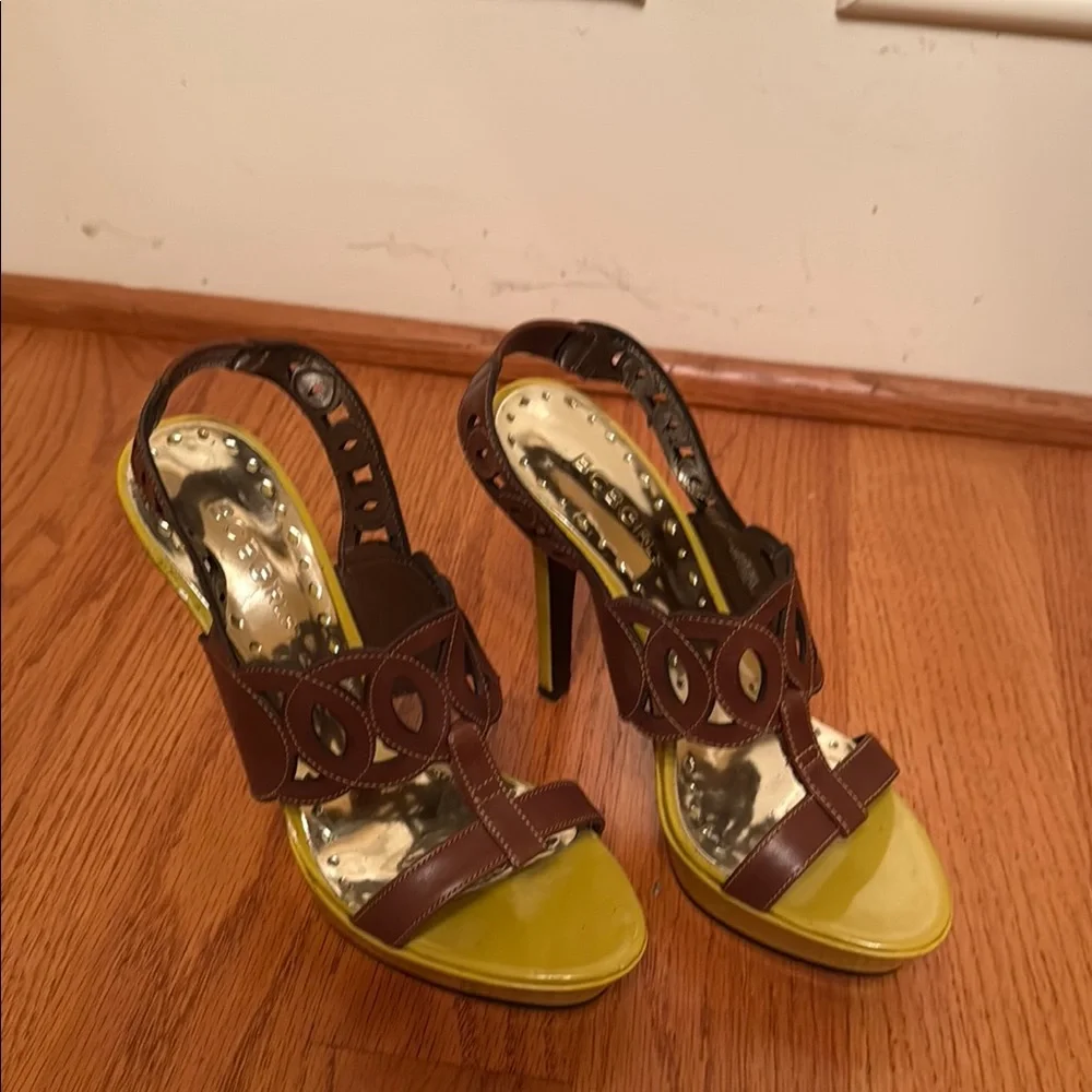 BCBGirls Brown and Yellow High Heels with Stiletto Sz 6.5‎
